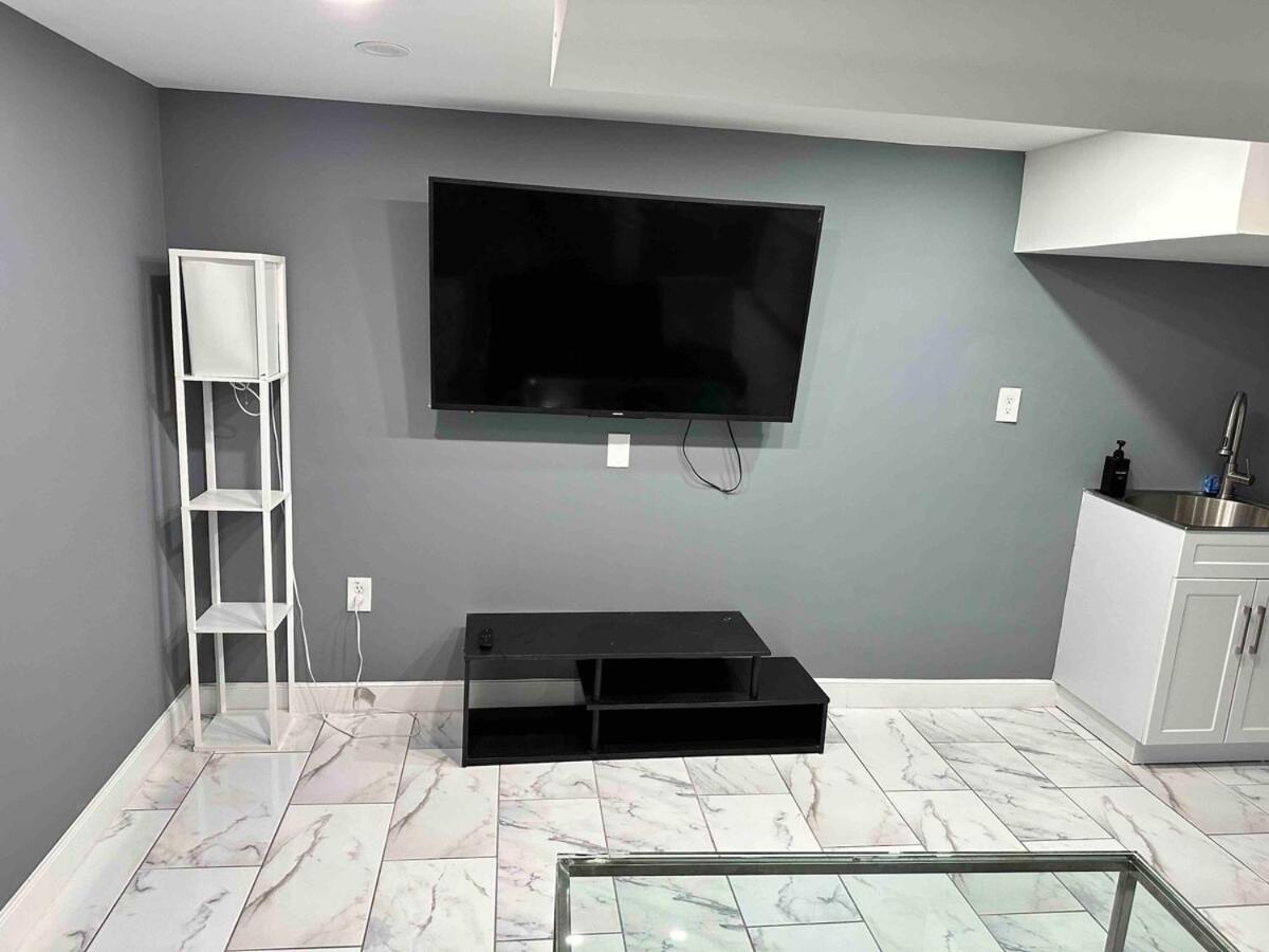 Lovely Basement 1-Bedroom With Free Parking Washington Extérieur photo