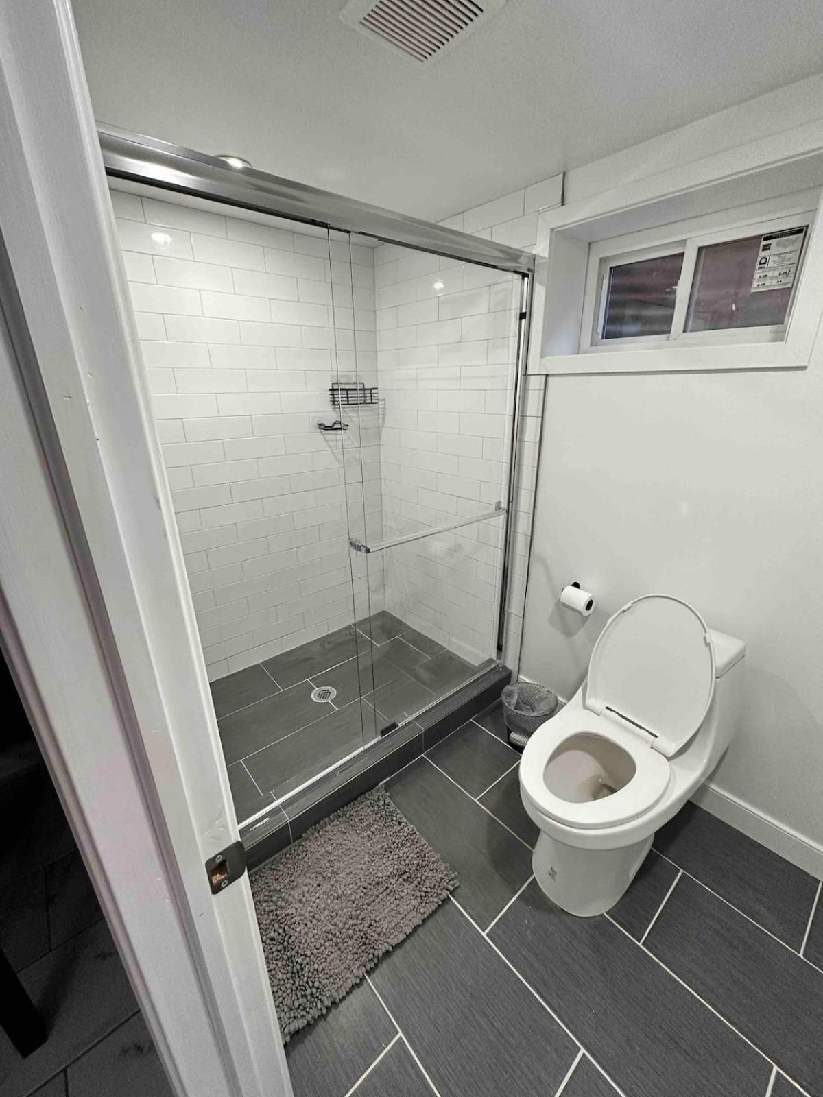 Lovely Basement 1-Bedroom With Free Parking Washington Extérieur photo